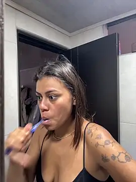 Anna Klein online show from 09-18-25, 12:07