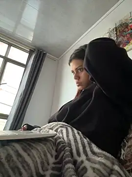 Anna Klein online show from 09-23-25, 11:24