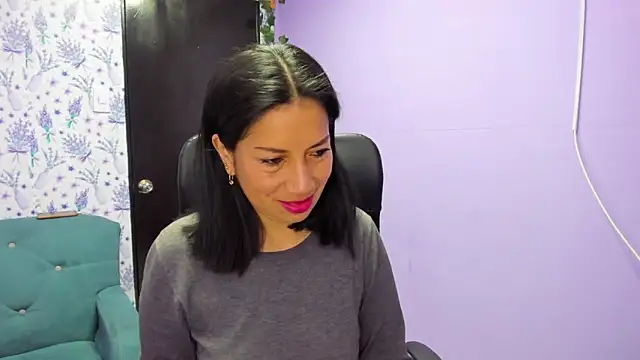 Megan Collinss  online show from 10-10-25, 03:22