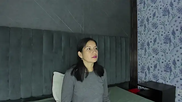 Megan Collinss  online show from 01-08-26, 12:51