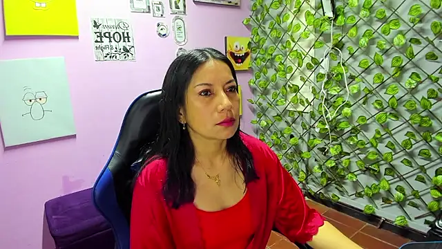 Megan Collinss  online show from 01-10-26, 01:13