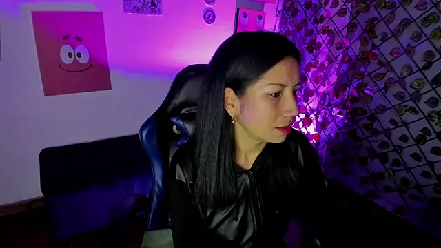 Megan Collinss  online show from 02-09-26, 01:48