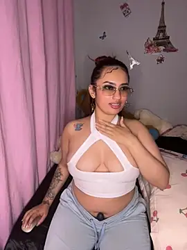 naomirouse  online show from 11-14-25, 04:11