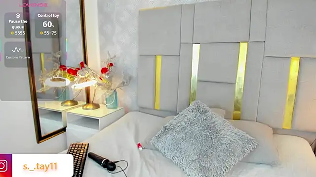 Snapshot of SASHASTRADA chatting on 10-25-25, 09:09 SASHASTRADA online show from 10-25-25, 09:09