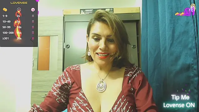 Snapshot of Marysexy73 chatting on 09-18-25, 10:17 Marysexy73 online show from 09-18-25, 10:17