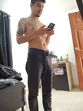Juann-cock online show from 05-19-26, 06:25