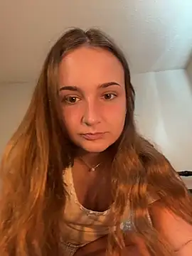 MadilynX777 online show from 10-12-25, 06:18