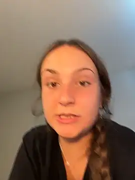 MadilynX777 online show from 10-22-25, 09:58