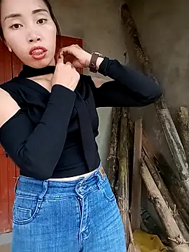 Snapshot of sulove_xx chatting on 10-20-25, 02:34 sulove xx online show from 10-20-25, 02:34