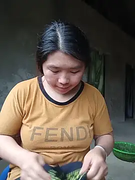quynhkoolbae online show from 06-19-26, 01:43