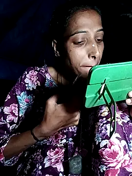 Snapshot of Pinki_thakur_1 chatting on 11-01-25, 07:05 Pinki thakur 1 online show from 11-01-25, 07:05