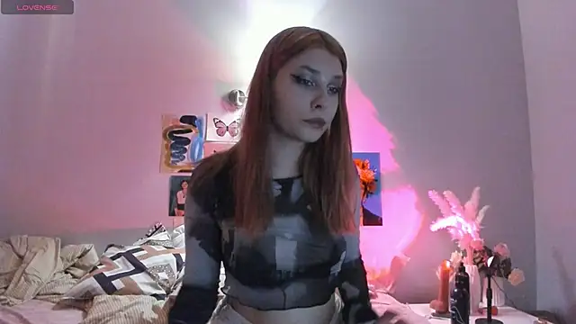 Snapshot of VelvetBlitz chatting on 09-15-25, 02:50 VelvetBlitz online show from 09-15-25, 02:50