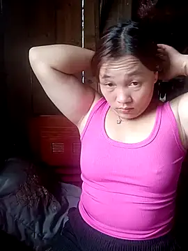 Snapshot of miumiu_00 chatting on 09-23-25, 01:08 miumiu 00 online show from 09-23-25, 01:08