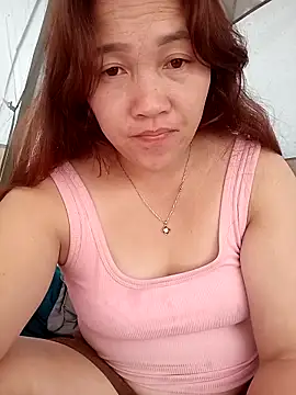 Snapshot of miumiu_00 chatting on 10-02-25, 01:12 miumiu 00 online show from 10-02-25, 01:12