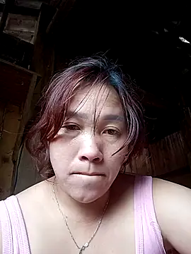 Snapshot of miumiu_00 chatting on 10-12-25, 07:40 miumiu 00 online show from 10-12-25, 07:40