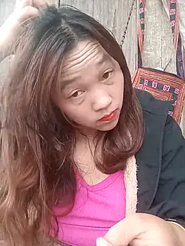 Snapshot of miumiu_00 chatting on 11-08-25, 03:29 miumiu 00 online show from 11-08-25, 03:29