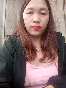 Snapshot of miumiu_00 chatting on 11-13-25, 02:32 miumiu 00 online show from 11-13-25, 02:32