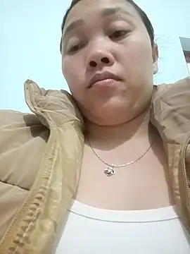 Snapshot of miumiu_00 chatting on 01-14-26, 12:22 miumiu 00 online show from 01-14-26, 12:22