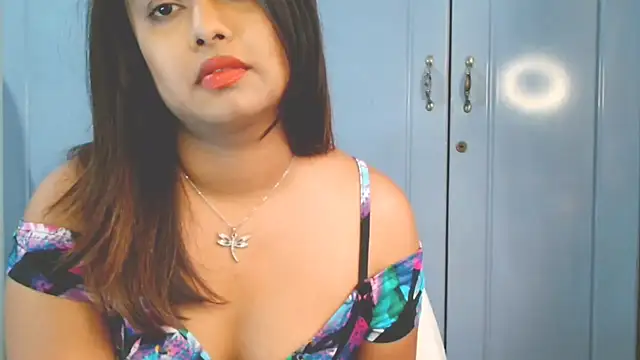 Indian GlowingMiax online show from 09-21-25, 02:40