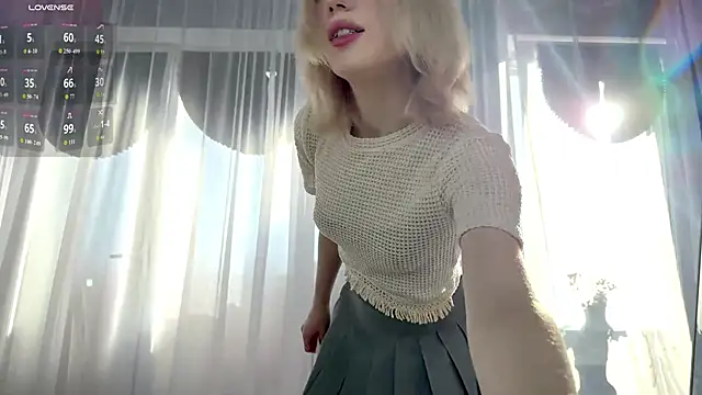 Snapshot of GlaydsLeveto chatting on 03-19-26, 04:49 GlaydsLeveto online show from 03-19-26, 04:49