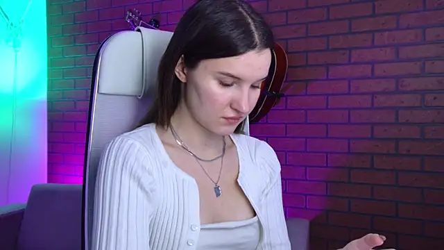 AgataWillis online show from 12-19-25, 07:37