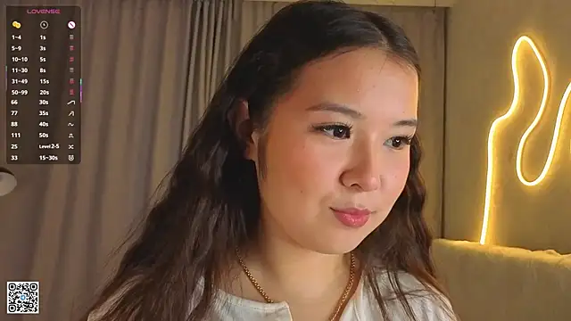 AlberthaEscue online show from 09-27-25, 04:17