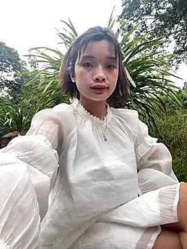 Snapshot of beobeo_2xx chatting on 10-21-25, 01:06 beobeo 2xx online show from 10-21-25, 01:06