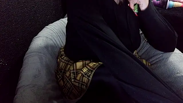 fetishslut4u online show from 10-05-25, 05:39