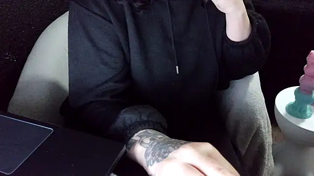 fetishslut4u online show from 10-17-25, 01:25