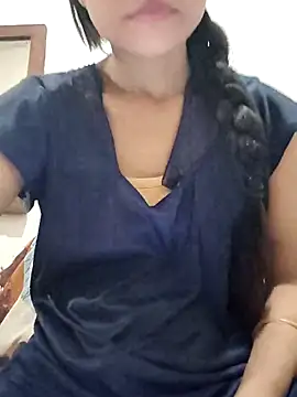 Snapshot of Komal0099 chatting on 09-12-25, 04:45 Komal0099 online show from 09-12-25, 04:45