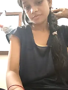 Snapshot of Komal0099 chatting on 09-16-25, 02:56 Komal0099 online show from 09-16-25, 02:56