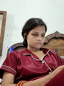 Snapshot of Komal0099 chatting on 09-25-25, 02:43 Komal0099 online show from 09-25-25, 02:43