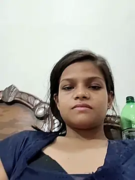 Snapshot of Komal0099 chatting on 10-07-25, 02:42 Komal0099 online show from 10-07-25, 02:42