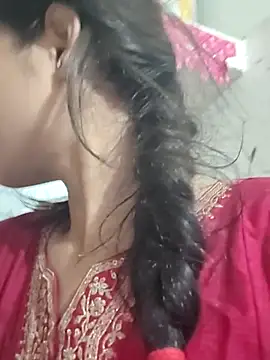 Snapshot of Komal0099 chatting on 10-13-25, 02:33 Komal0099 online show from 10-13-25, 02:33