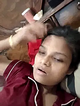 Snapshot of Komal0099 chatting on 10-16-25, 02:45 Komal0099 online show from 10-16-25, 02:45