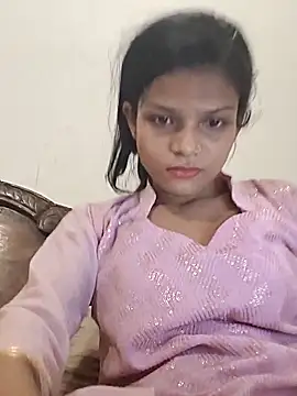 Snapshot of Komal0099 chatting on 10-17-25, 03:14 Komal0099 online show from 10-17-25, 03:14