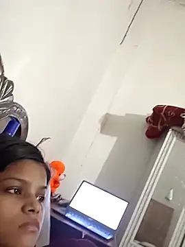 Snapshot of Komal0099 chatting on 10-24-25, 03:03 Komal0099 online show from 10-24-25, 03:03