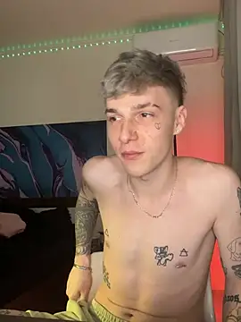 Snapshot of davesinner chatting on 02-15-26, 11:56 davesinner online show from 02-15-26, 11:56