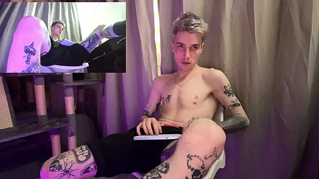 Snapshot of davesinner chatting on 04-29-26, 03:38 davesinner online show from 04-29-26, 03:38