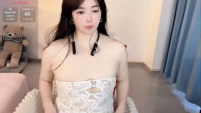 Xiali-166 online show from 02-08-26, 12:14