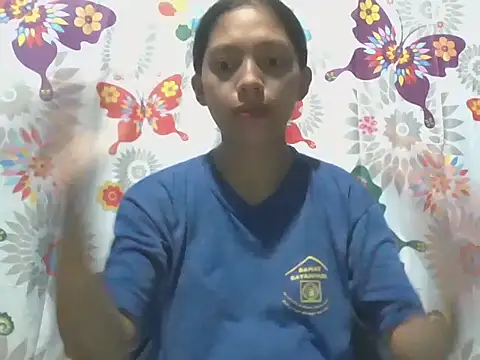 Snapshot of preggymom19 chatting on 10-10-25, 11:26 preggymom19 online show from 10-10-25, 11:26