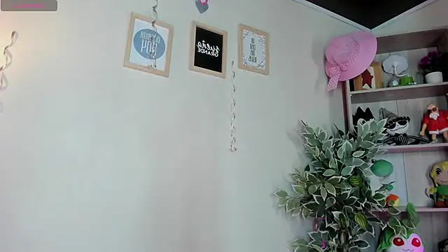 Lana Dreams  online show from 09-18-25, 01:18