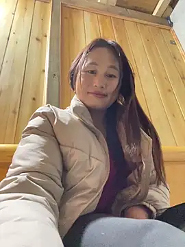 Snapshot of phungtiti chatting on 03-08-26, 02:10 phungtiti online show from 03-08-26, 02:10