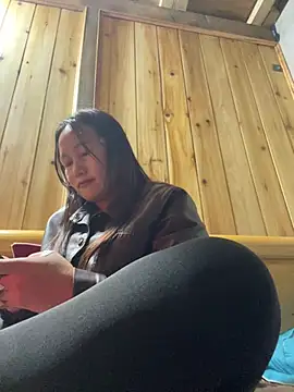 Snapshot of phungtiti chatting on 03-12-26, 02:12 phungtiti online show from 03-12-26, 02:12