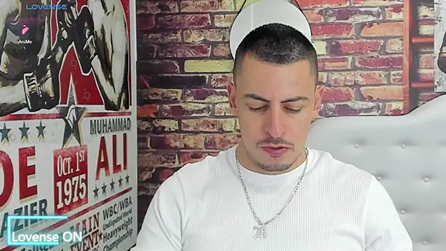 Snapshot of scotty_musicc chatting on 09-15-25, 11:38 scotty musicc online show from 09-15-25, 11:38