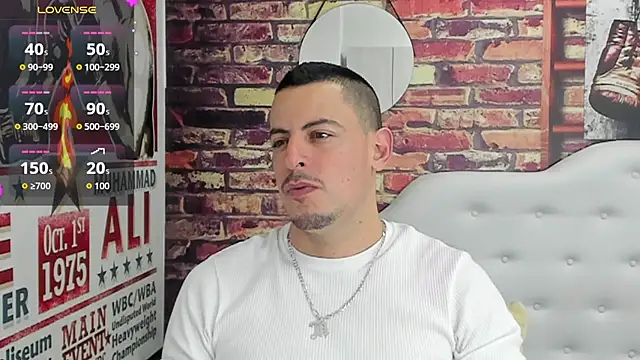 Snapshot of scotty_musicc chatting on 09-19-25, 01:07 scotty musicc online show from 09-19-25, 01:07