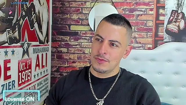 Snapshot of scotty_musicc chatting on 09-25-25, 12:14 scotty musicc online show from 09-25-25, 12:14