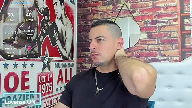 Snapshot of scotty_musicc chatting on 10-06-25, 10:29 scotty musicc online show from 10-06-25, 10:29