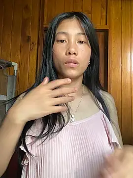 Snapshot of EmLy02 chatting on 09-15-25, 04:12 EmLy02 online show from 09-15-25, 04:12