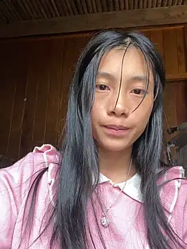 Snapshot of EmLy02 chatting on 09-30-25, 01:43 EmLy02 online show from 09-30-25, 01:43